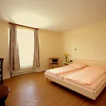 Airport Walldorf Hotel 4*