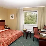 Airport Walldorf Hotel 4*