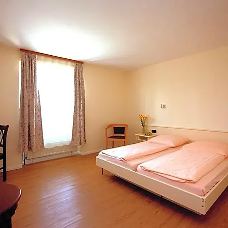 Airport Walldorf 4*