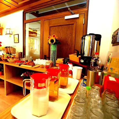 Airport Walldorf 酒店 4*