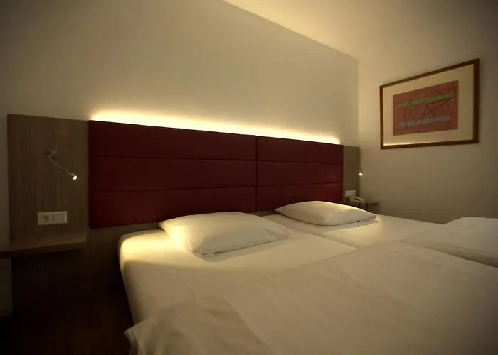 Airport Walldorf Hotel 4*